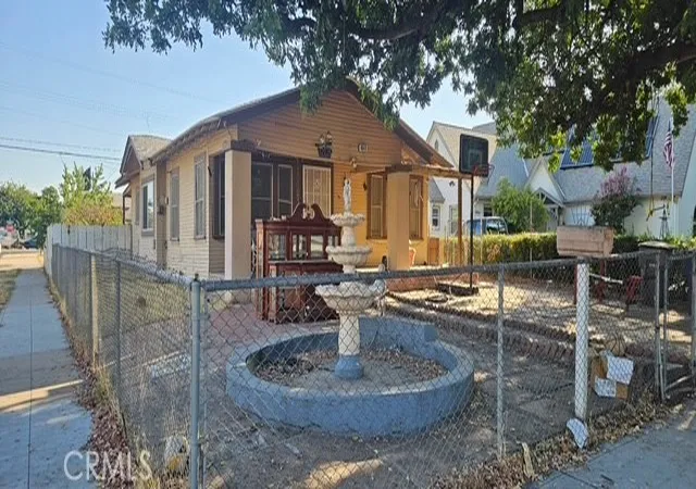 Homes for sale in Fresno, CA | 4648 E Iowa, Fresno, CA 93702 | MLS# SW26080787