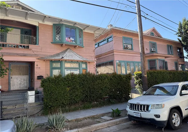 1st image of 1867 W 11th, Los Angeles, CA 90006 | MLS# DW26080841