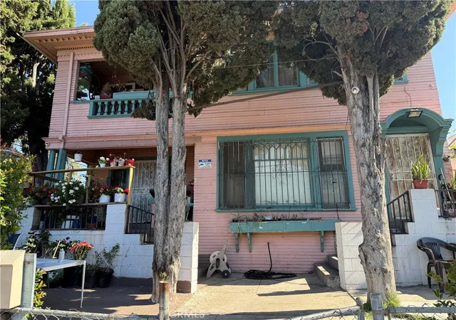2nd image of 1867 W 11th, Los Angeles, CA 90006 | MLS# DW26080841