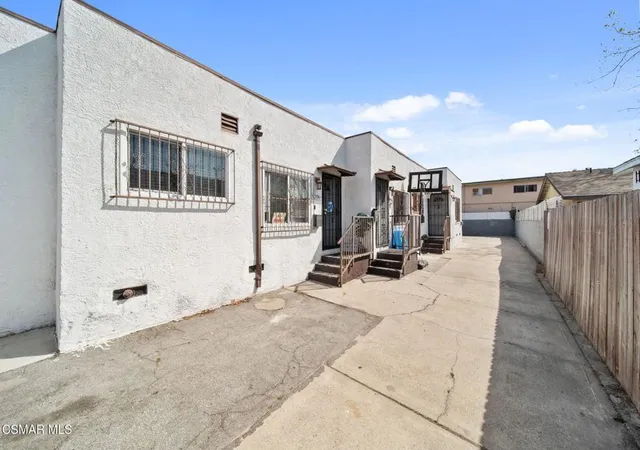 3rd image of 9206 Hoover St, Los Angeles, CA 90044 | MLS# 226001721
