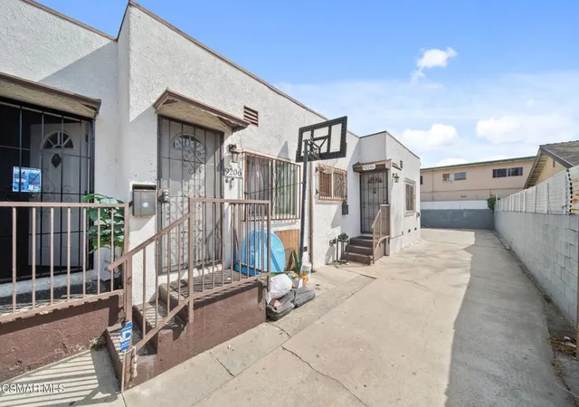 5th image of 9206 Hoover St, Los Angeles, CA 90044 | MLS# 226001721