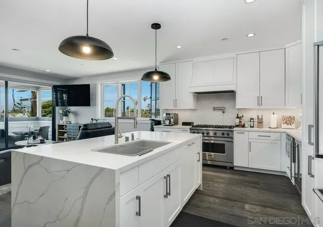 Photo 3 of Sale Pending at 434 Orange Ave #3B, Coronado, CA 92118 | MLS# 260008861SD | Listing updated on 2026-09-18