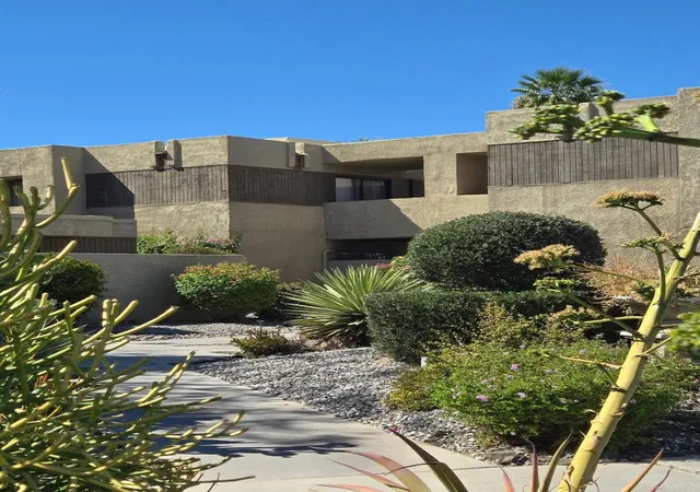 Homes for sale in Palm Springs, CA | 481 Bradshaw Ln, Palm Springs, CA 92262