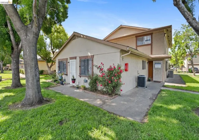 3rd image of 2110 Peppertree, Antioch, CA 94509