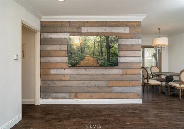5th image of 6041 Fountain Park St #9, Woodland Hills, CA 91367 | MLS# SR26080591