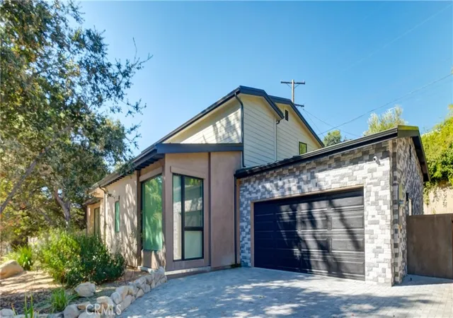 image of 1849 Los Encinos Ave, Glendale, CA 91208 | MLS# GD26080077