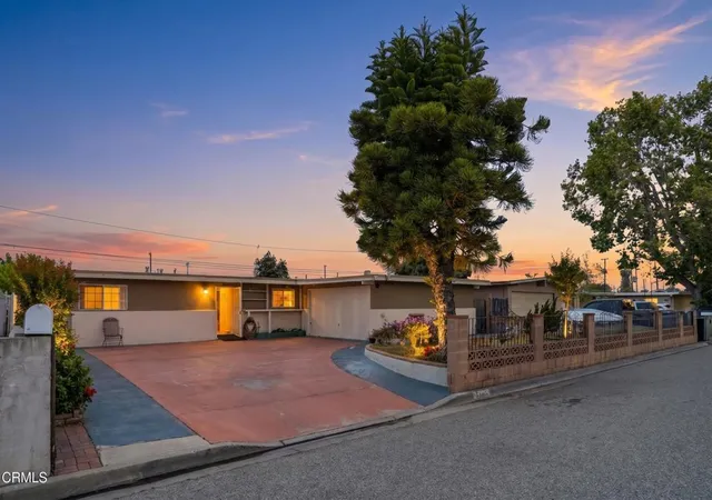 1st image of 362 Salem Ave, Oxnard, CA 93036 | MLS# V1-35817