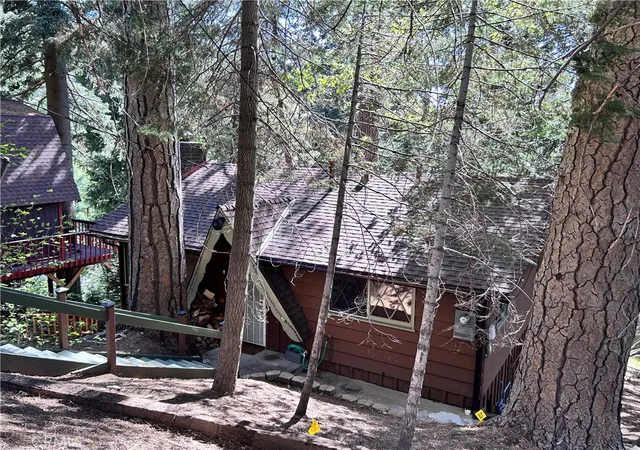 14th image of 748 Lake, Lake Arrowhead, CA 92352 | MLS# IG26081241