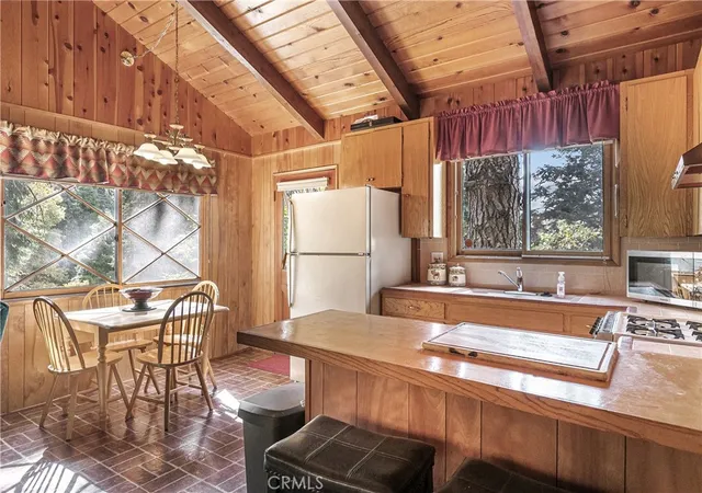 5th image of 748 Lake, Lake Arrowhead, CA 92352 | MLS# IG26081241
