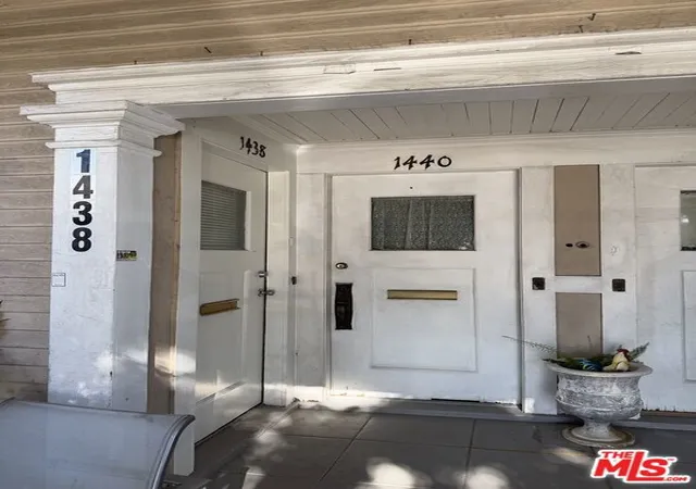 2nd image of 1438 Magnolia Ave, Los Angeles, CA 90006 | MLS# 26721929
