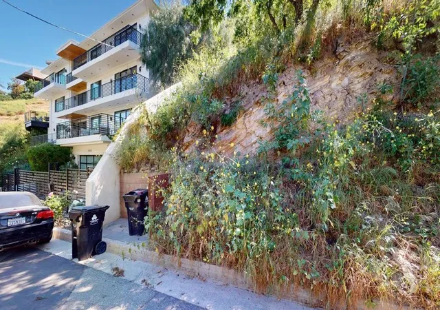 Photo 2 of Land for sale at 3800 Knobhill Dr, Sherman Oaks, CA 91423 | MLS# 219146454DA | Listing updated on 2026-05-28