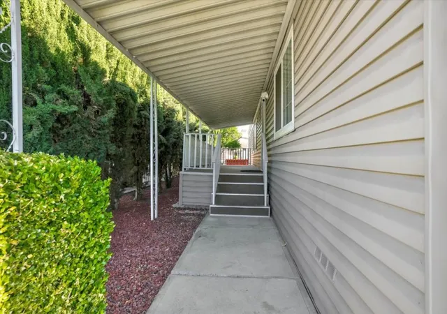 3rd image of 625 Hillsdale Ave #109, San Jose, CA 95136 | MLS# ML82043107