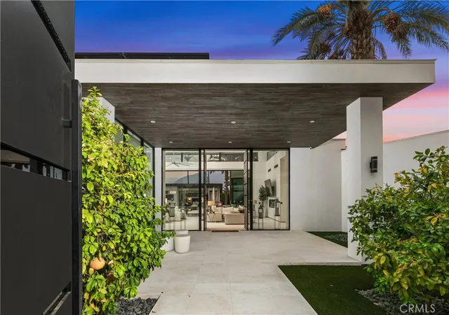 3rd image of 8 Makena Ln, Rancho Mirage, CA 92270 | MLS# OC26081429