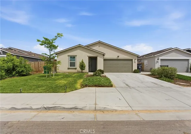 Homes for sale in Bakersfield, CA | 8716 Akero, Bakersfield, CA 93307 | MLS# OC26081479