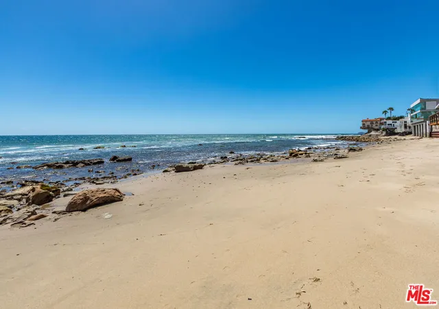 Homes for sale in Malibu, CA | 24236 Malibu Rd, Malibu, CA 90265 | MLS# 26727679