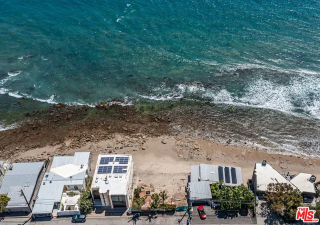 Homes for sale in Malibu, CA | 24236 Malibu Rd, Malibu, CA 90265 | MLS# 26727679