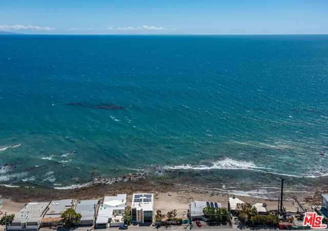 Homes for sale in Malibu, CA | 24236 Malibu Rd, Malibu, CA 90265 | MLS# 26727679