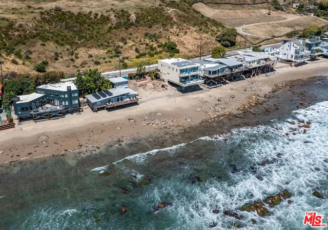 Homes for sale in Malibu, CA | 24236 Malibu Rd, Malibu, CA 90265 | MLS# 26727679
