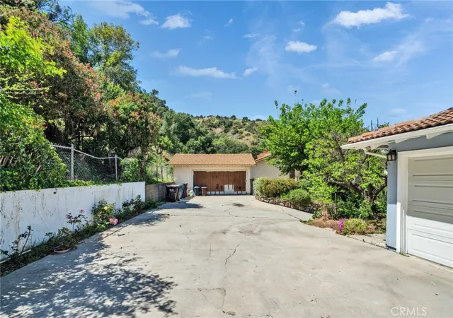 Photo 4 of Sale Pending at 1950 Old Cyn, Hacienda Heights, CA 91745 | MLS# WS26081278 | Listing updated on 2026-07-08