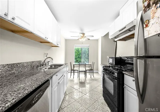 5th image of 700 W La Veta, Orange, CA 92868