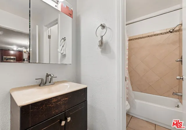 25th image of 550 W Regent St #124, Inglewood, CA 90301 | MLS# 26732093