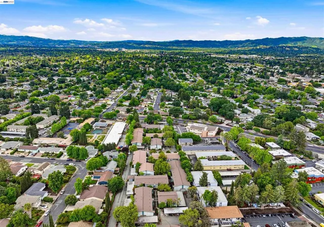 3rd image of 1036 Oak Grv Rd, Concord, CA 94518