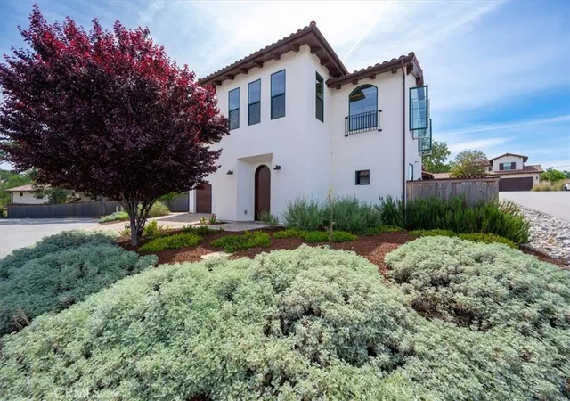 Homes for sale in Atascadero, CA | 9320 Via Castillo, Atascadero, CA 93422 | MLS# PI26077937