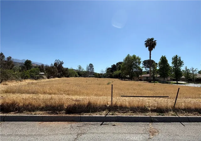 2nd image of 35392 Mountain View, Yucaipa, CA 92399 | MLS# DW26079445