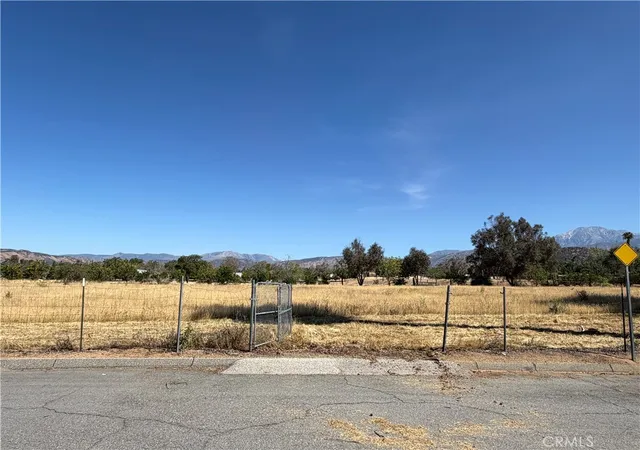 3rd image of 35392 Mountain View, Yucaipa, CA 92399 | MLS# DW26079445