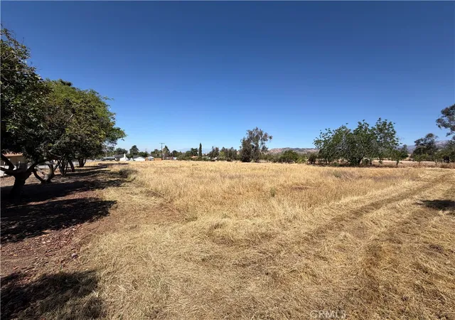 5th image of 35392 Mountain View, Yucaipa, CA 92399 | MLS# DW26079445