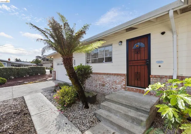 Photo 4 of Sale Pending at 1799 Lefebvre Way, Pinole, CA 94564 | MLS# 41131078 | Listing updated on 2026-06-03