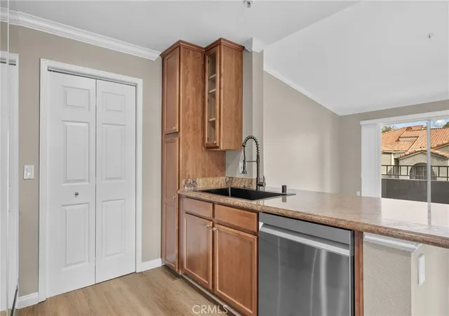 Listing Photo 5 - Condo for sale in building located at 1980 Las Colinas Cir, Corona, CA 92879 - Unit #307
