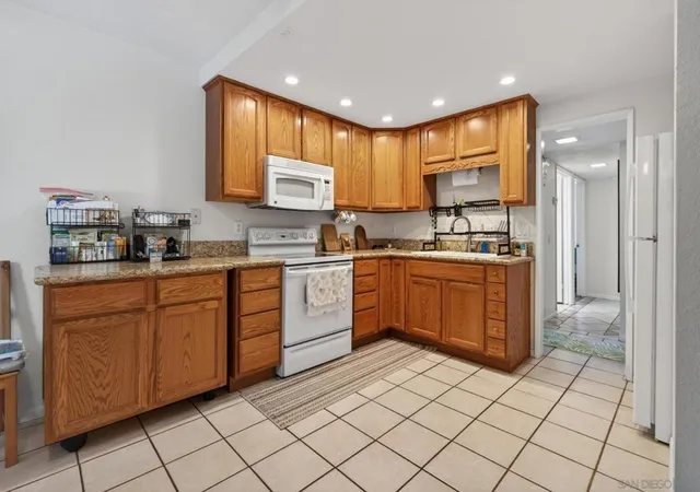 5th image of 2157 Arnold, Alpine, CA 91901