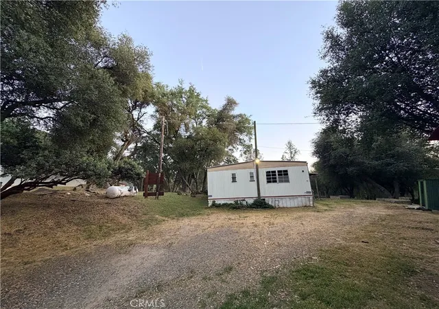 3rd image of 38833 Terri Lane, Oakhurst, CA 93644 | MLS# MP26076910