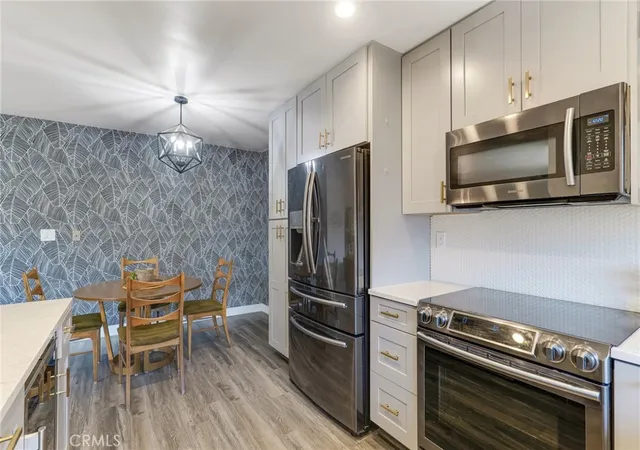 3rd image of 5232 Corteen Pl #17, Valley Village, CA 91607 | MLS# SR26081709