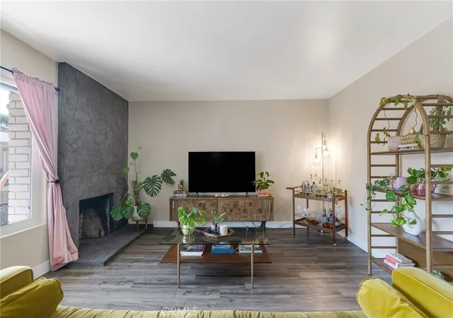 5th image of 5232 Corteen Pl #17, Valley Village, CA 91607 | MLS# SR26081709