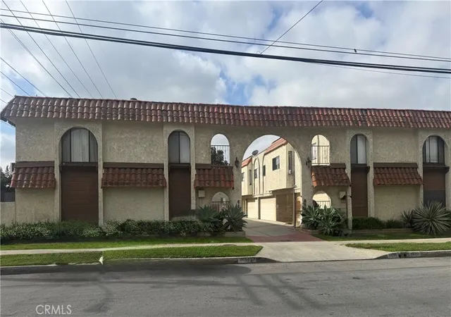 Listing Photo 5 - Condo for sale in building located at 8634 Park, Bellflower, CA 90706 - Unit #3