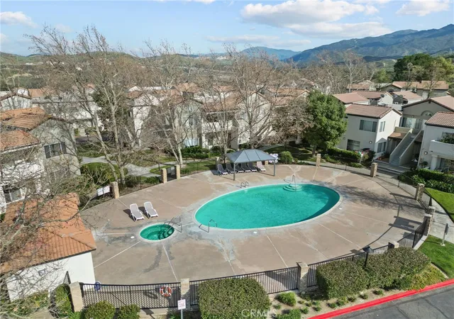 Homes for sale in Newhall, CA | 21370 Nandina Ln #103, Newhall, CA 91321 | MLS# SR26079767