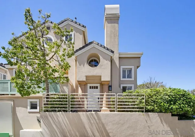 Homes for sale in San Diego, CA | 12922 Carmel Creek Rd #32, San Diego, CA 92130 | MLS# 260008973SD