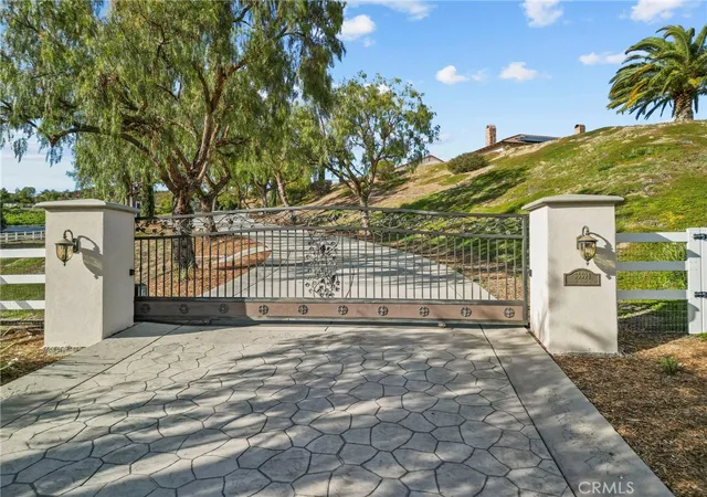 Photo 3 of Single family home for sale at 35394 Linda Rosea Rd, Temecula, CA 92592 | MLS# SW26065524 | Listing updated on 2026-10-01