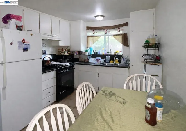 3rd image of 634 8Th St, Richmond, CA 94801 | MLS# 41131127
