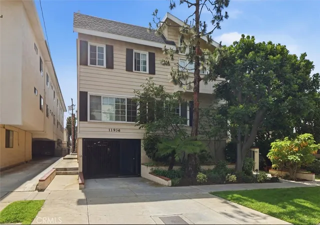29th image of 11936 Gorham, Los Angeles, CA 90049 | MLS# SB26081026