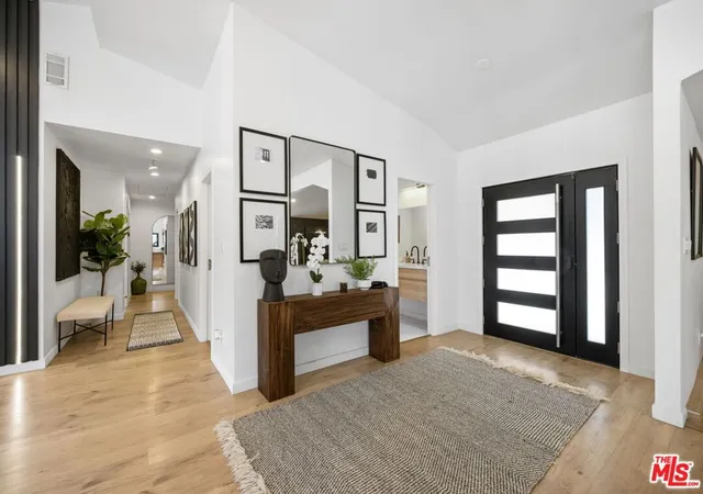 5th image of 23110 Bigler St, Woodland Hills, CA 91364 | MLS# 26729901