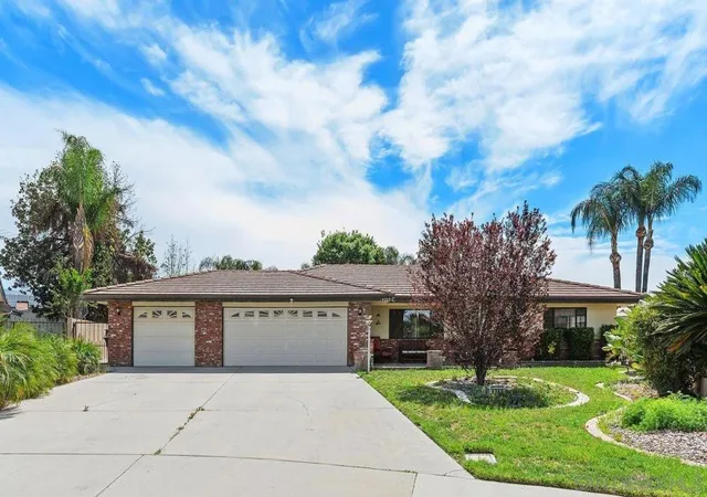 Photo 1 of Sale Pending at 4269 Mangrove, Hemet, CA 92544 | MLS# 260008993SD | Listing updated on 2026-05-13