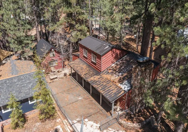 Photo 3 of Single family home for sale at 39368 Moab Ln, Big Bear, CA 92315 | MLS# 219146492PS | Listing updated on 2026-09-30