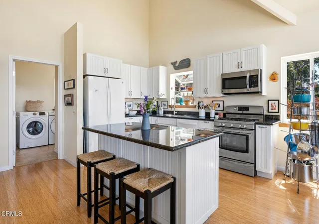 Homes for sale in Manchester, CA | 43700 Creamery Ln, Manchester, CA 95459 | MLS# C1-11348