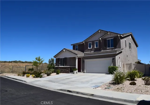Photo 3 of Single family home for sale at 2901 Bracken Way, Palmdale, CA 93551 | MLS# SR26081293 | Listing updated on 2026-10-03
