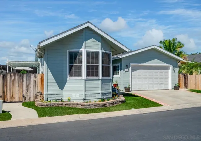 2nd image of 15935 Spring Oaks Rd #124, El Cajon, CA 92021 | MLS# 260009037SD