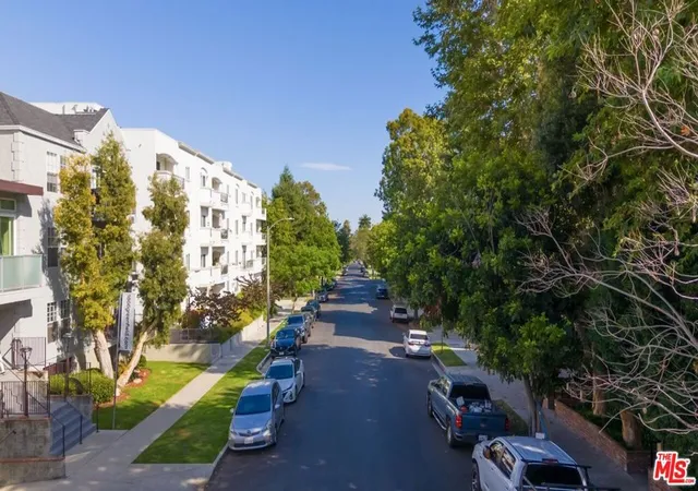 4th image of 1830 Greenfield Ave, Los Angeles, CA 90025 | MLS# 26736837