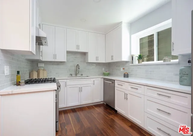 3rd image of 3247 Descanso Dr, Los Angeles, CA 90026 | MLS# 26730275